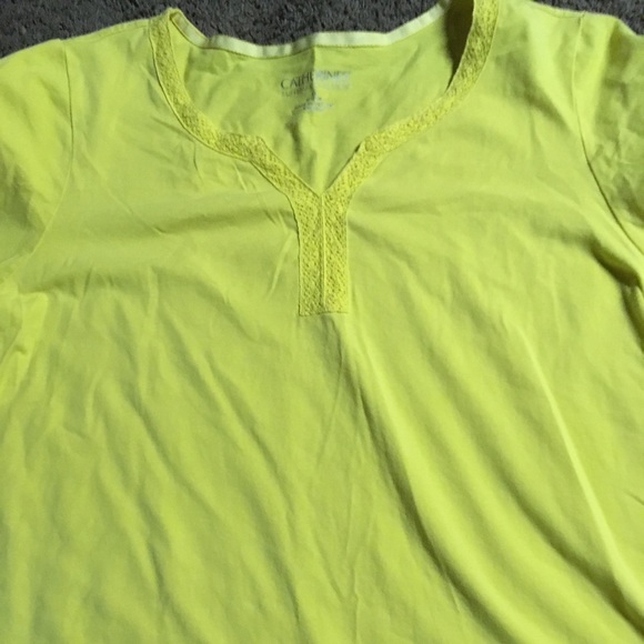 Catherine’s top - Picture 2 of 4